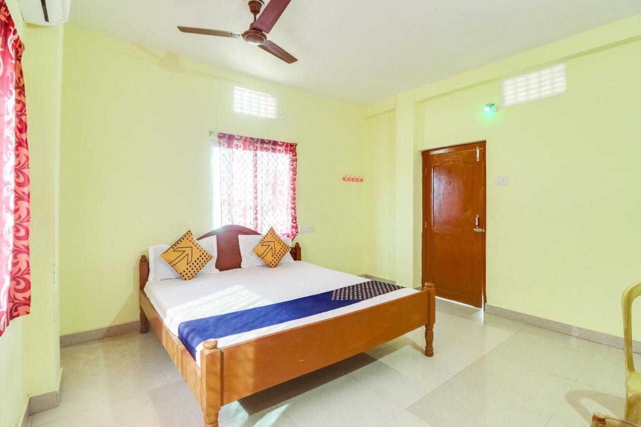 Spot On 68703 Delight Inn Puri Exterior photo
